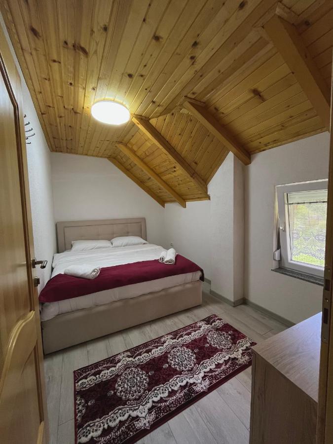 Guesthouse Gezim Selimaj Valbone Eksteriør bilde